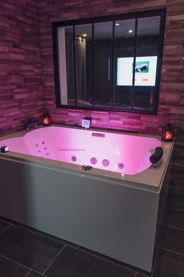 Charmante Residence De Tourisme Avec Jacuzzi Crecy-la-Chapelle Екстер'єр фото